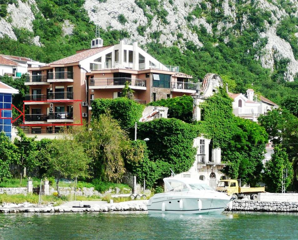Apartments Coral Котор Екстериор снимка
