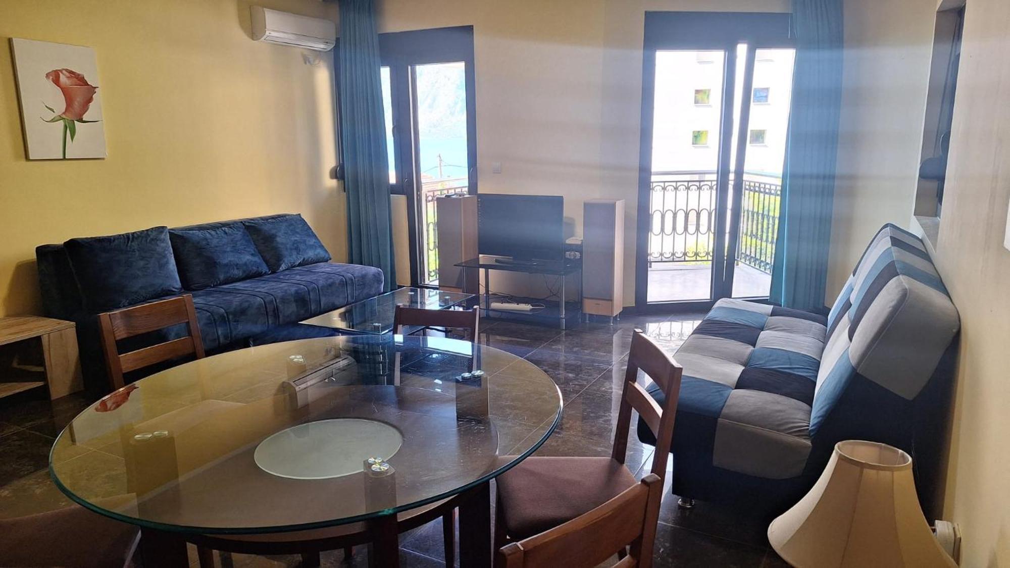 Apartments Coral Котор Екстериор снимка