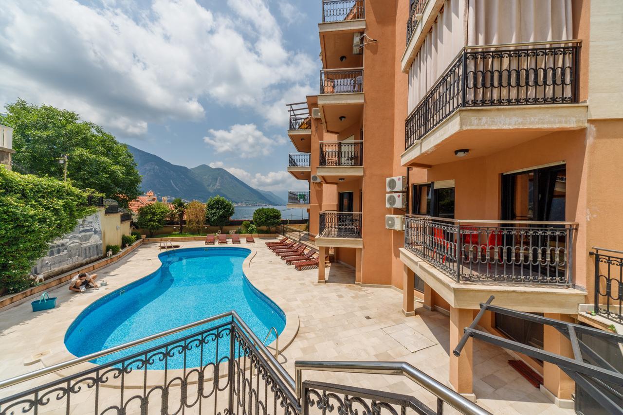 Apartments Coral Котор Екстериор снимка