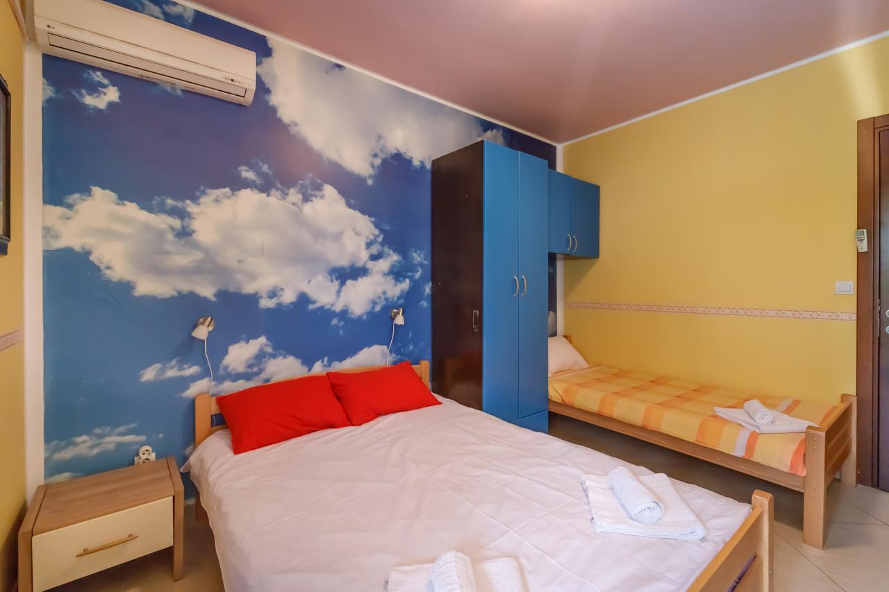 Apartments Coral Котор Екстериор снимка
