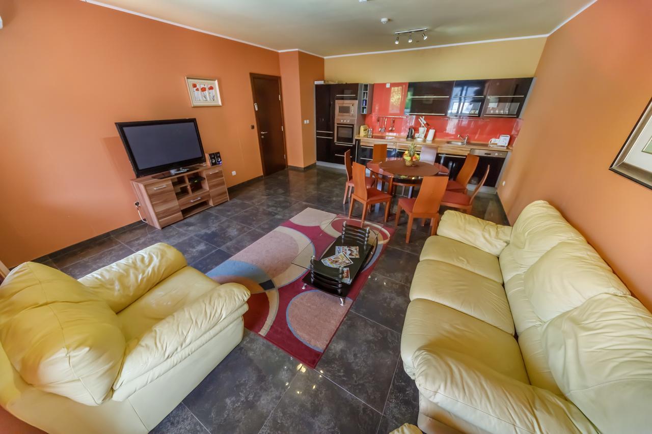 Apartments Coral Котор Екстериор снимка