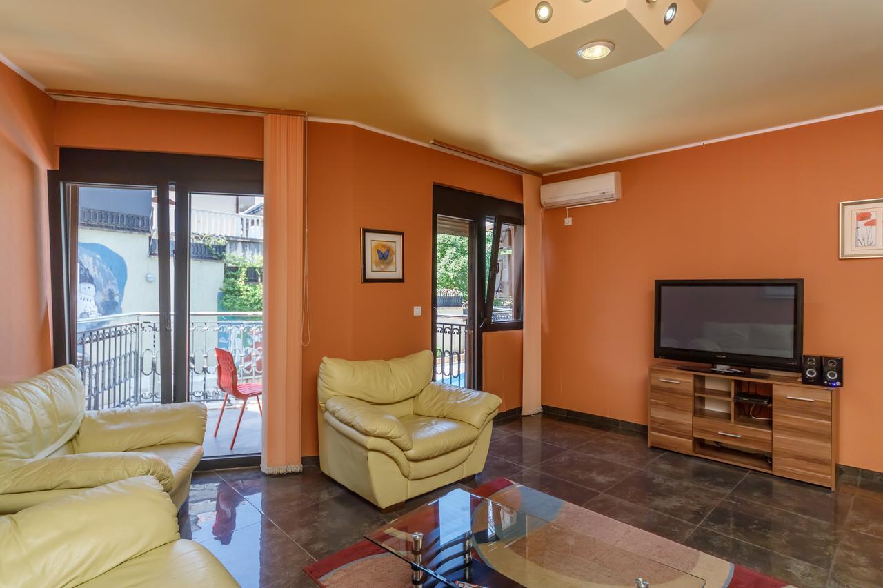 Apartments Coral Котор Екстериор снимка