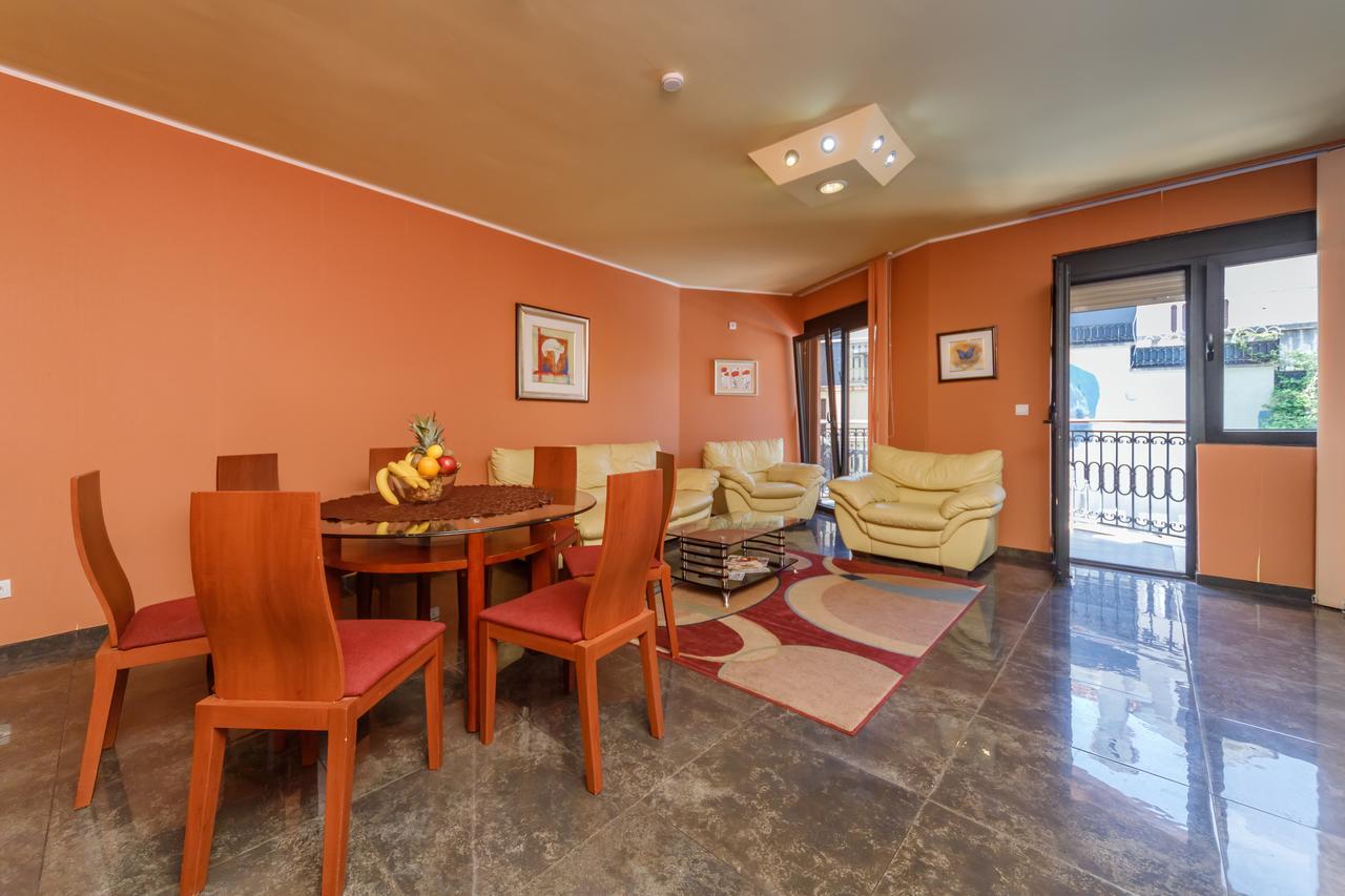 Apartments Coral Котор Екстериор снимка