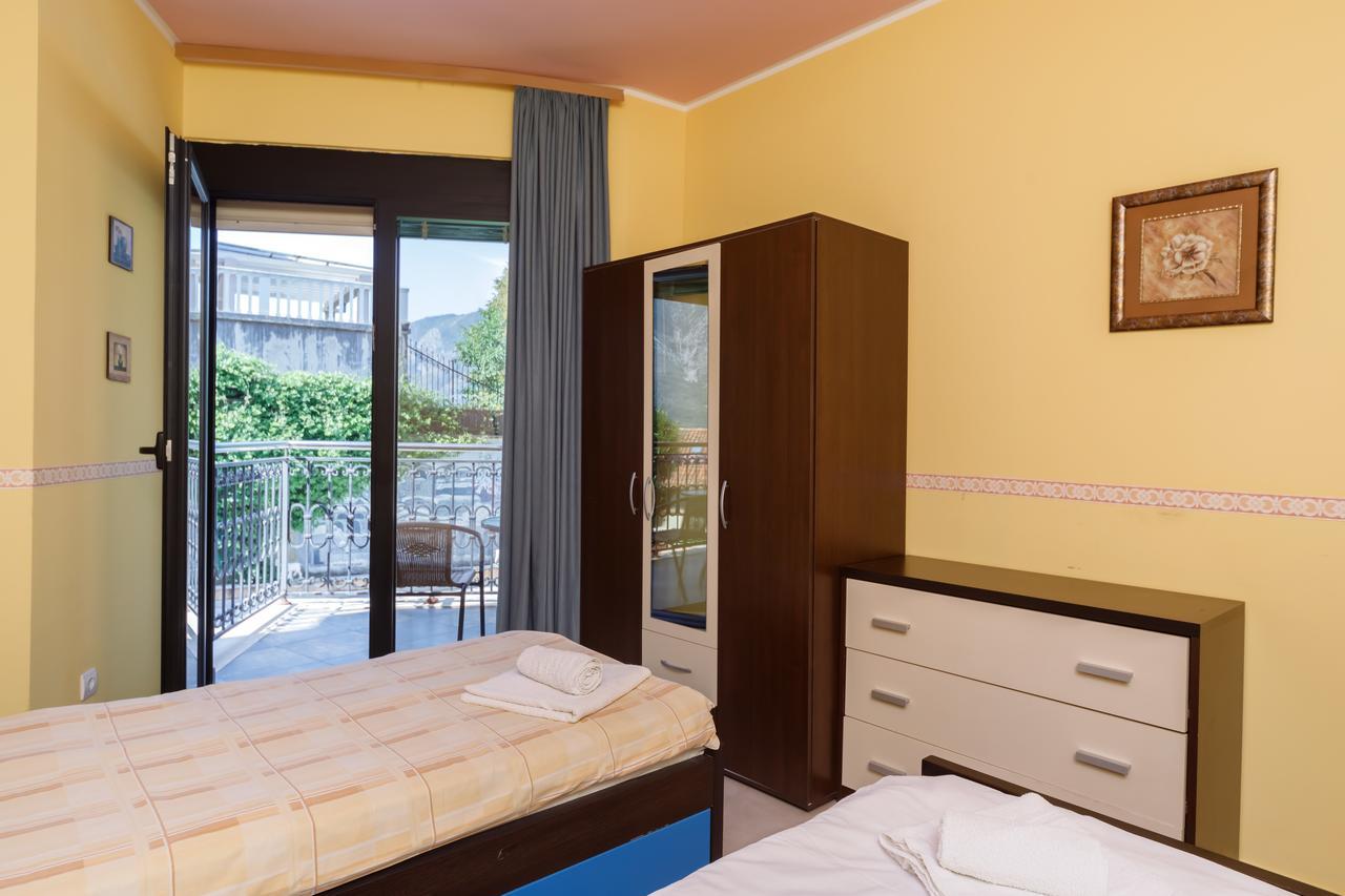 Apartments Coral Котор Екстериор снимка
