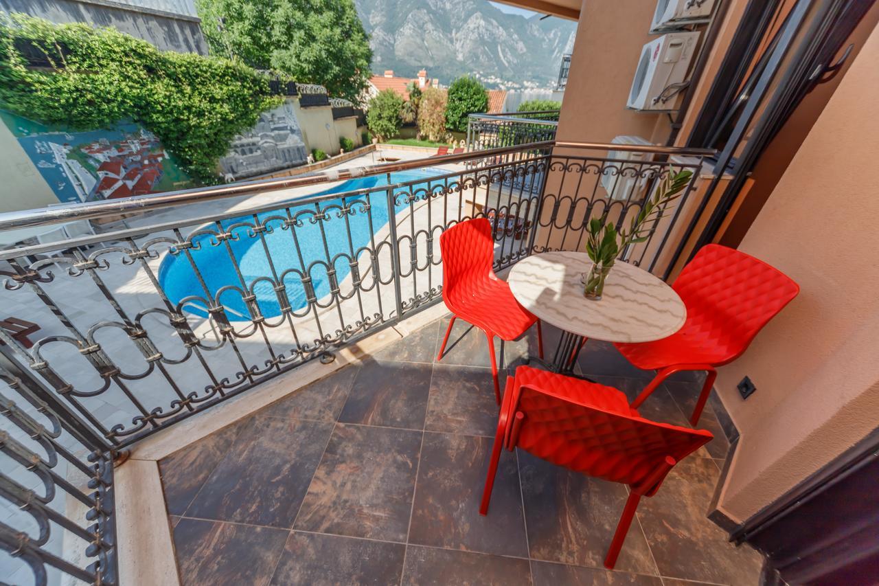 Apartments Coral Котор Екстериор снимка