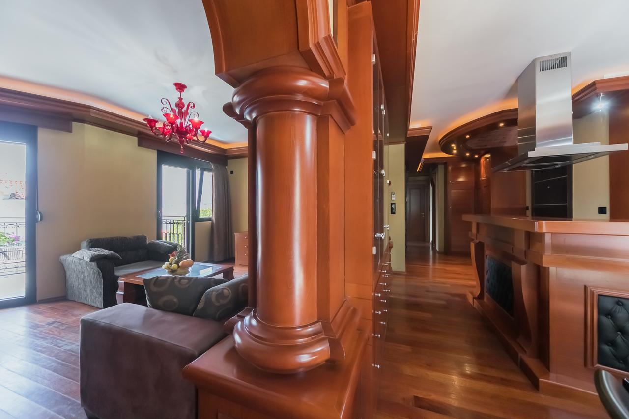 Apartments Coral Котор Екстериор снимка