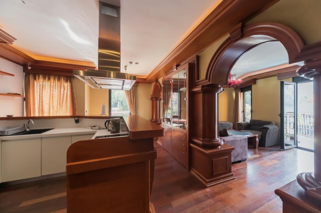Apartments Coral Котор Екстериор снимка