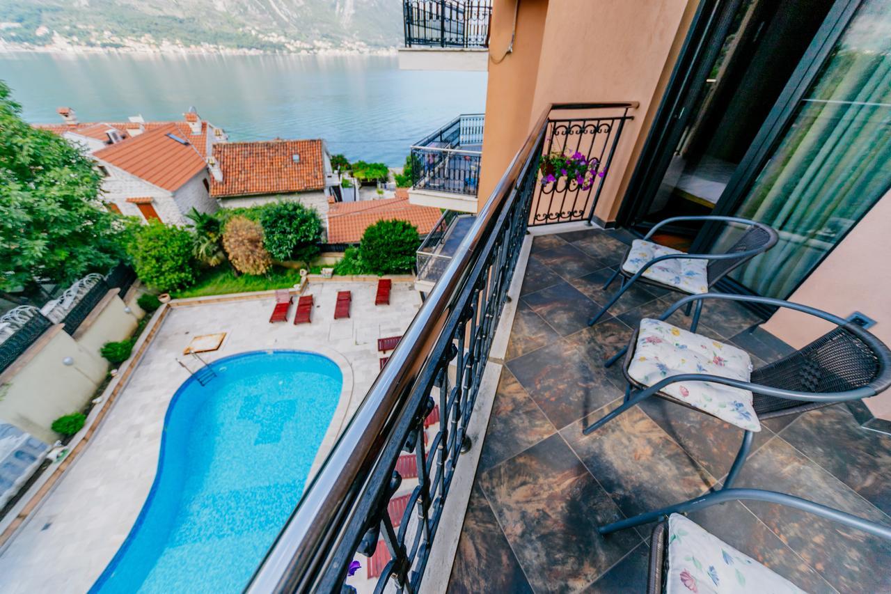 Apartments Coral Котор Екстериор снимка